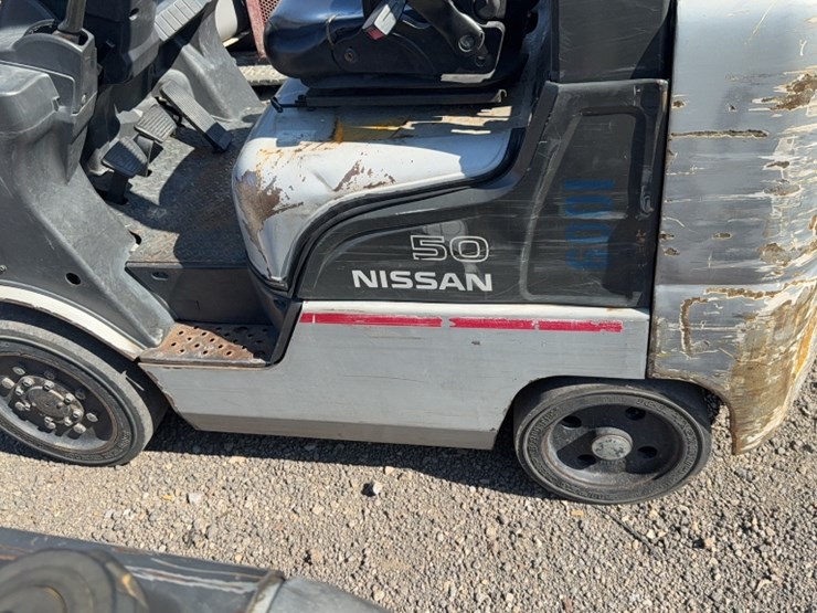 #2090-•-nissan-50-lp-forklift-image-11