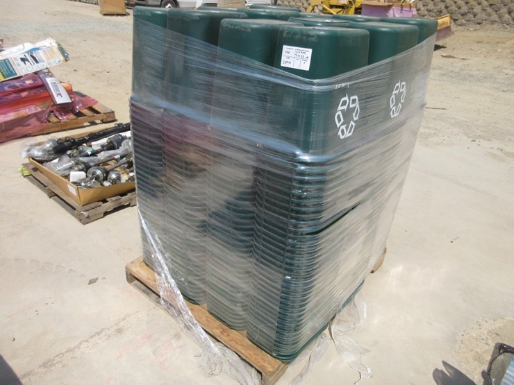 lot-of-rubbermaid-plastic-compostable-trash-bins,-image-1