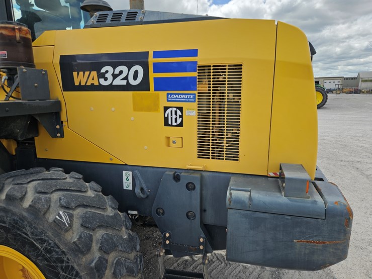 2018-komatsu-wa320-image-15