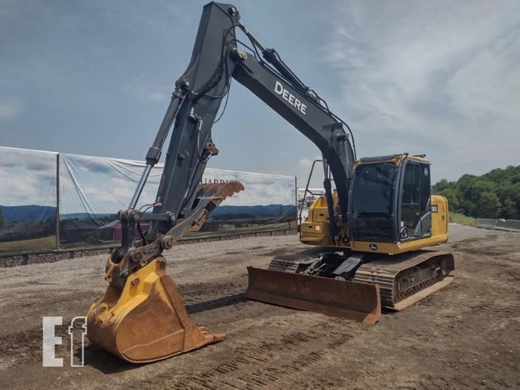 2020-deere-130g-image-54