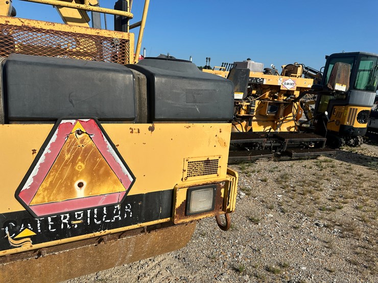 caterpillar-cb-434-image-18