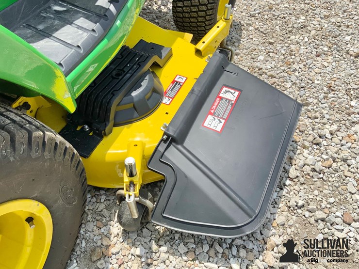 2021-john-deere-x730-image-16