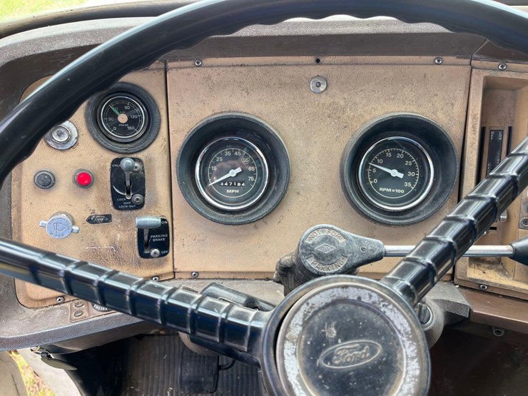 ford-l9000-image-43
