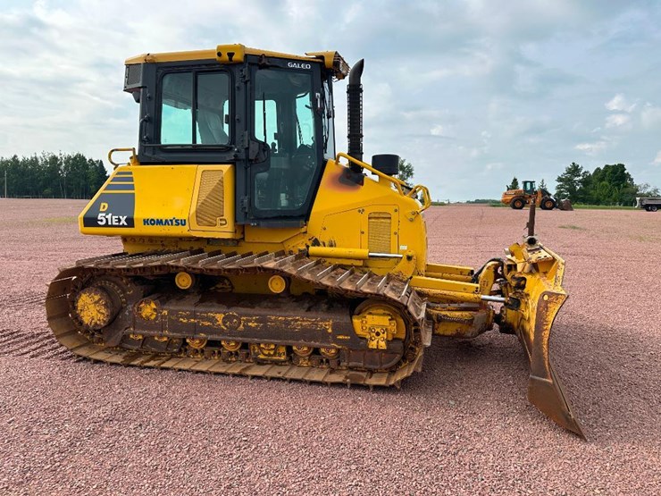 2007-komatsu-d51px-22-image-3