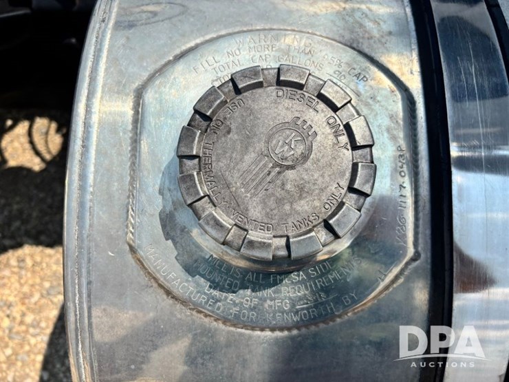 2014-kenworth-t660-image-60