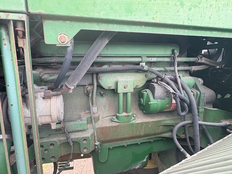 john-deere-8560-image-17