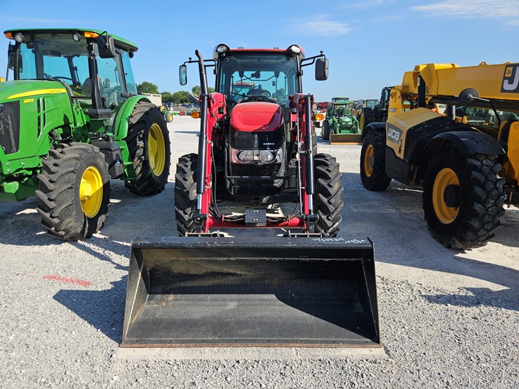 case-ih-farmall-115a-image-2