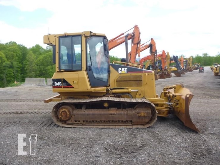 2005-caterpillar-d4g-xl-image-3