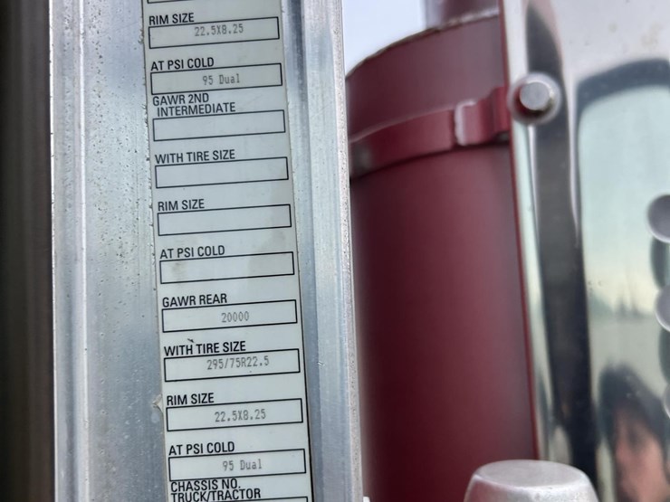 2014-kenworth-t600-image-13