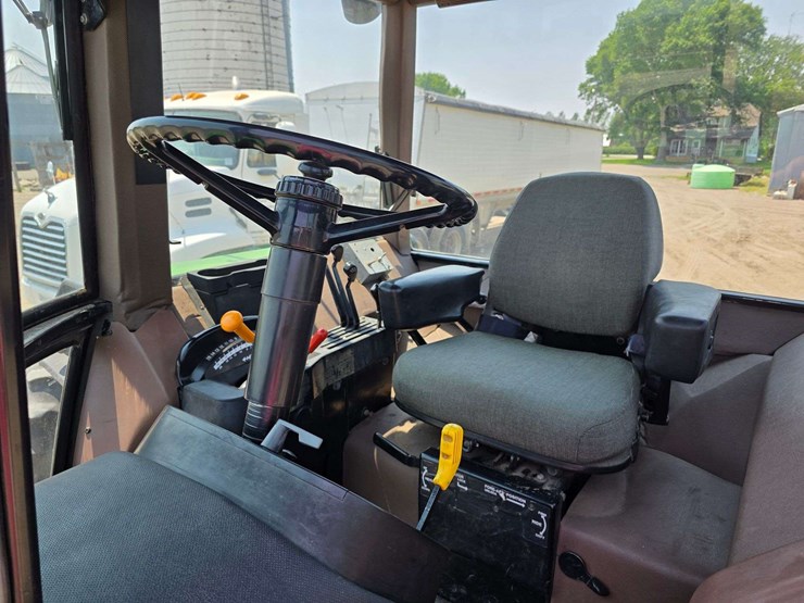 1988-john-deere-4650-image-38