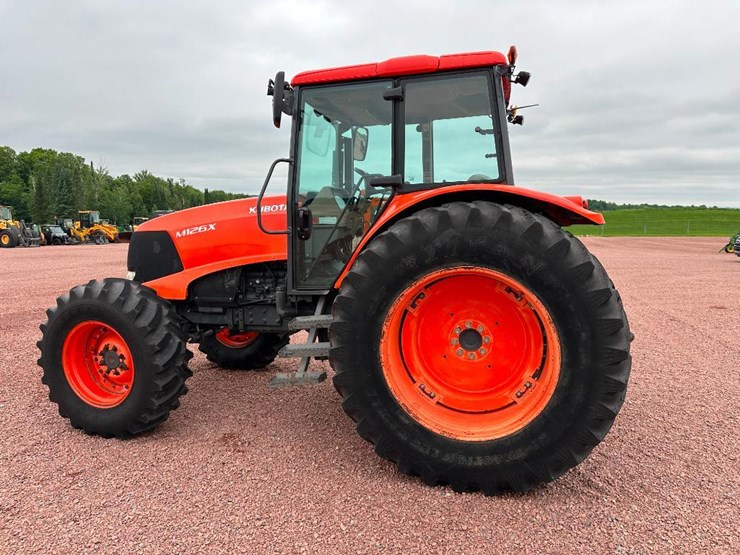 2013-kubota-m126x-image-6