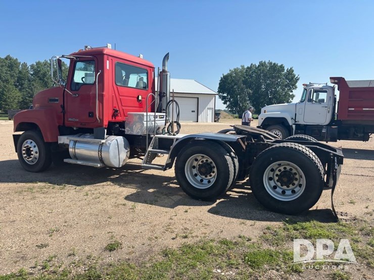 2006-mack-chn613-image-15