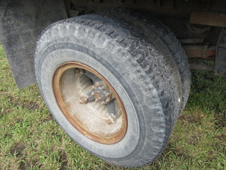 1975-dodge-600-image-3