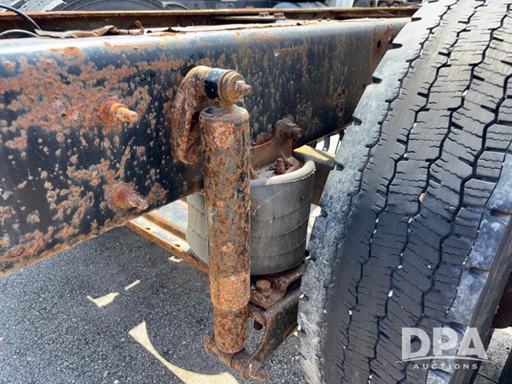 2012-international-durastar-4400-image-32