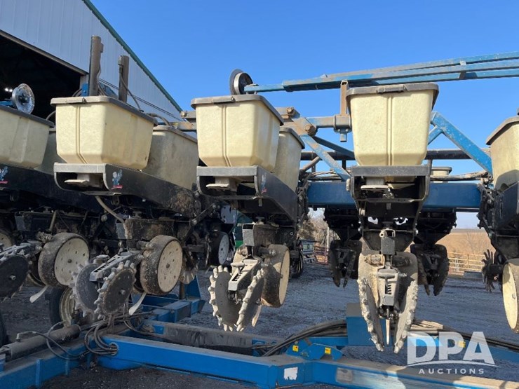kinze-2600-image-16