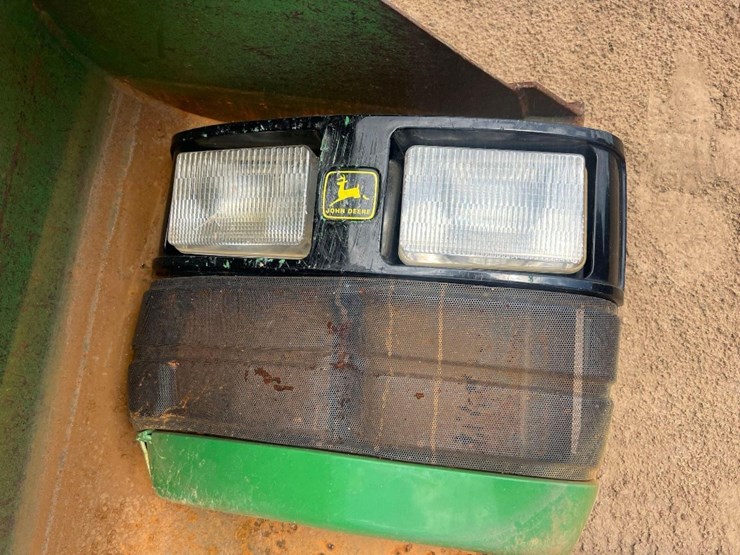 john-deere-4100-image-11