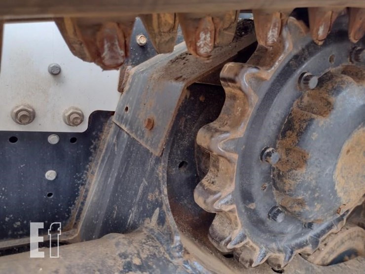 2023-bobcat-t770-image-23