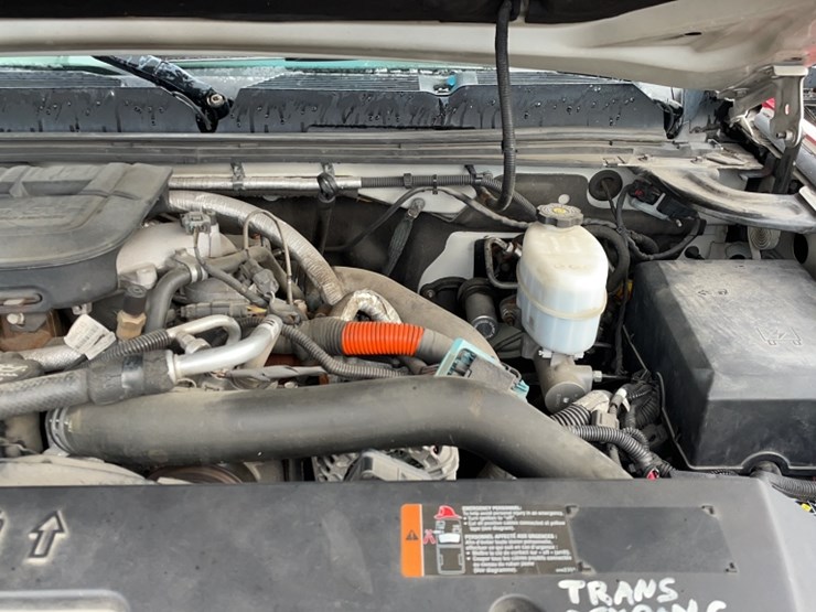 2011-chevrolet-3500-image-19