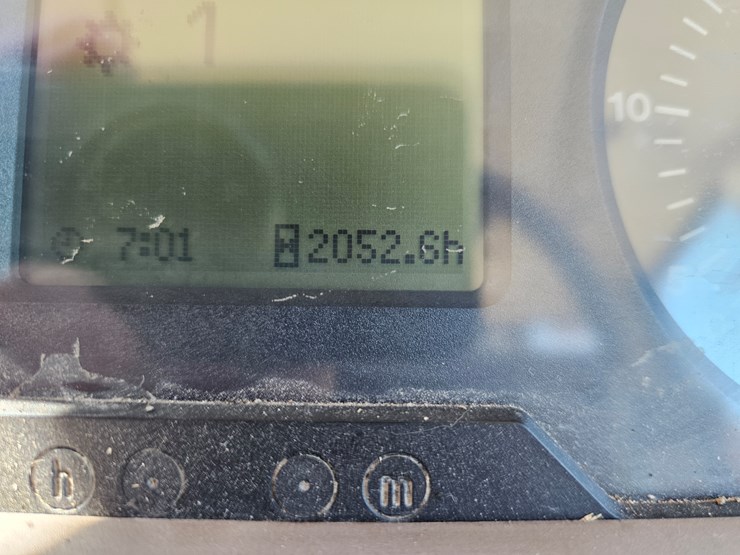 2005-john-deere-7520-image-10