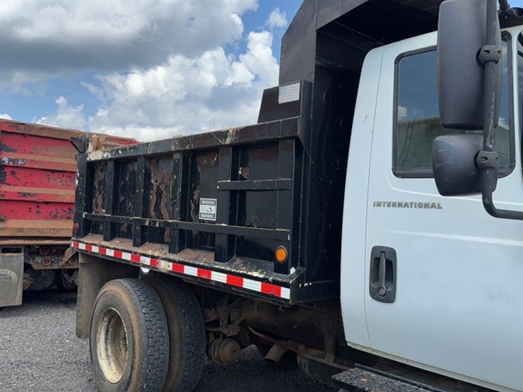 2006-international-durastar-4300-image-7
