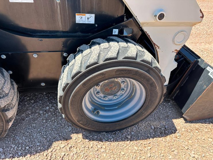2014-terex-v200s-image-16