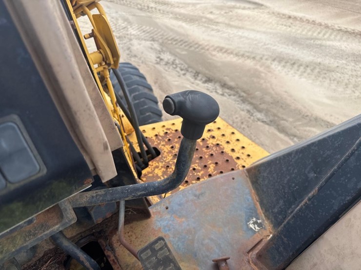 1998-deere-310e-image-32