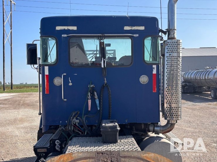 2000-kenworth-t800-image-38