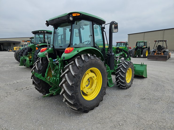 2020-john-deere-6105e-image-10