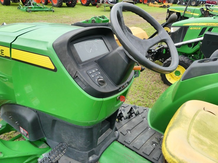 john-deere-4044m-image-13