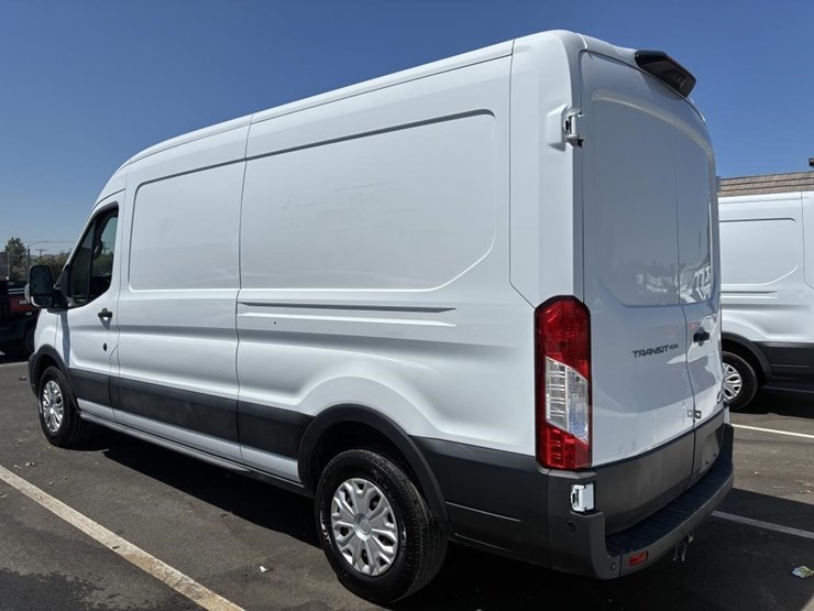 2021-ford-transit-image-4