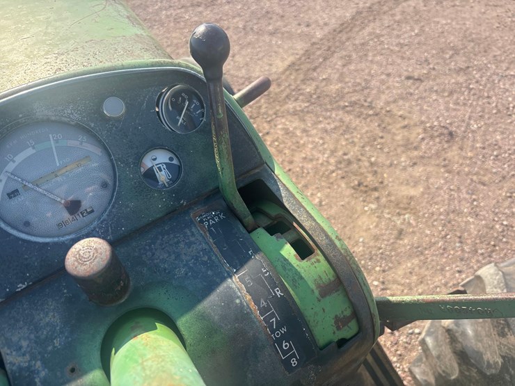 john-deere-4020-image-26