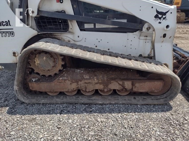 2021-bobcat-t770-image-30