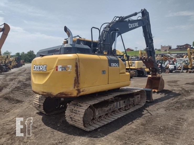 2020-deere-130g-image-56