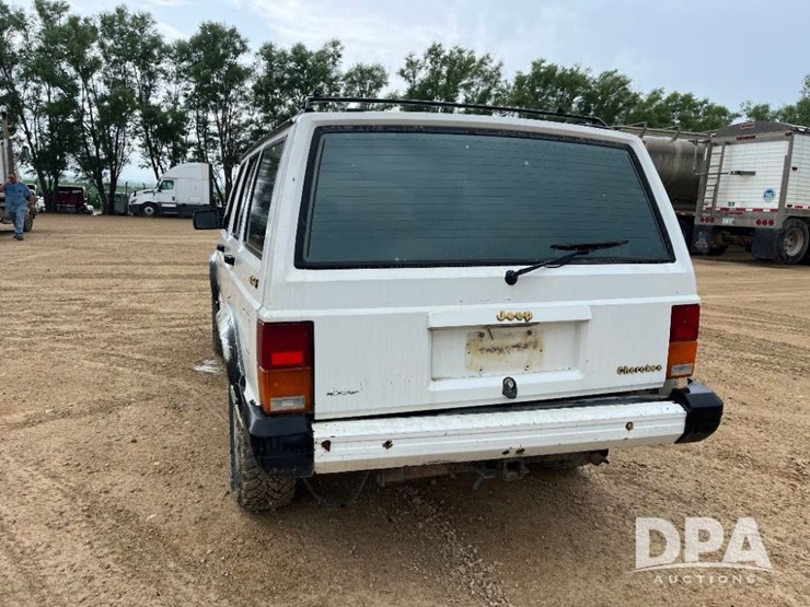 1990-jeep-cherokee-limited-image-14