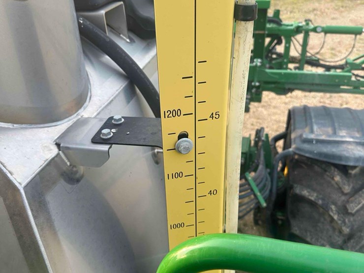 2018-john-deere-r4045-image-46