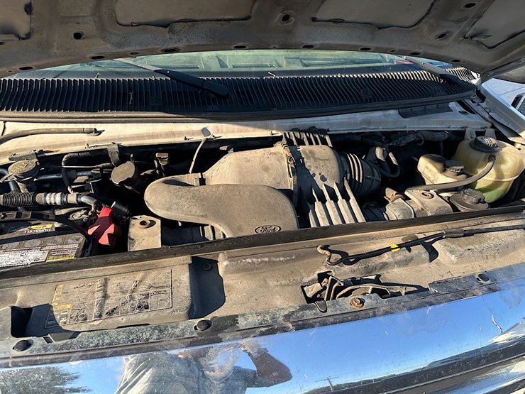 2013-ford-e250-image-15