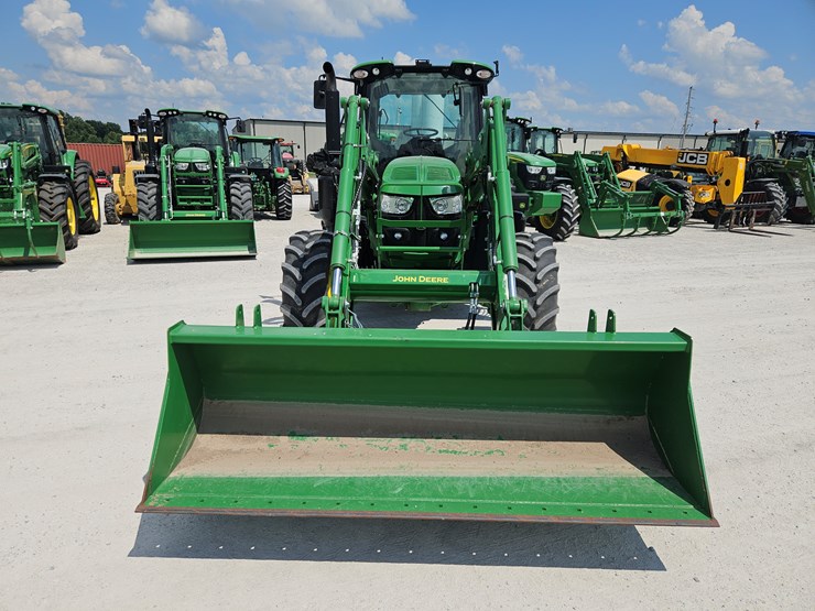 2022-john-deere-6140m-image-2