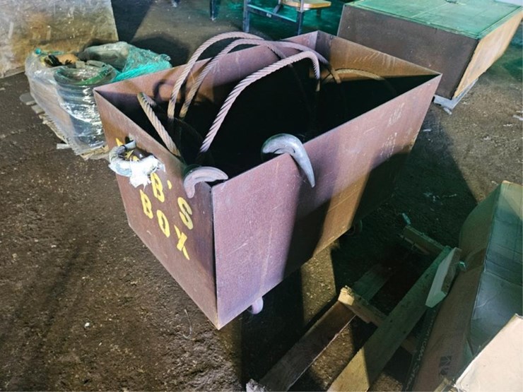 #2589-•-steel-rolling-box-w/-rigging-equipment-image-1