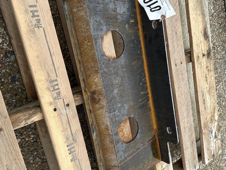 109---mini-universal-attach.-skid-steer-frame---1/4"-toro/dingo-style-image-1
