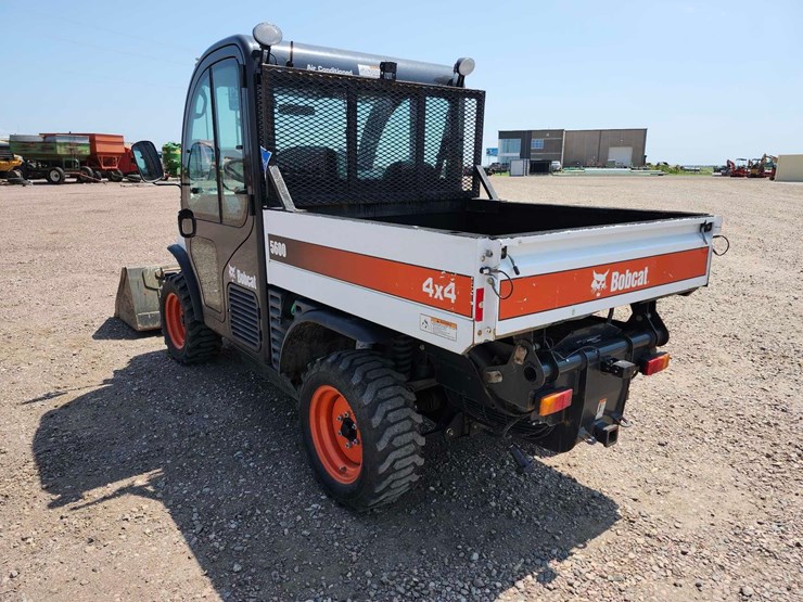 2016-bobcat-toolcat-5600-image-4