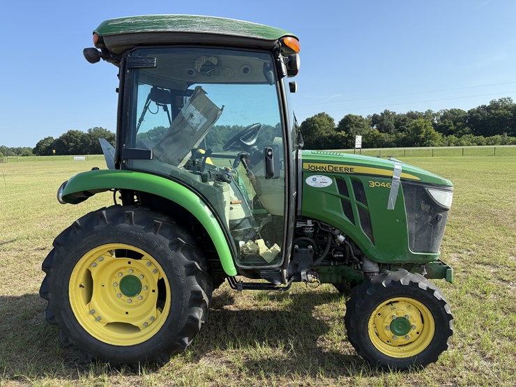 john-deere-3046r-image-3