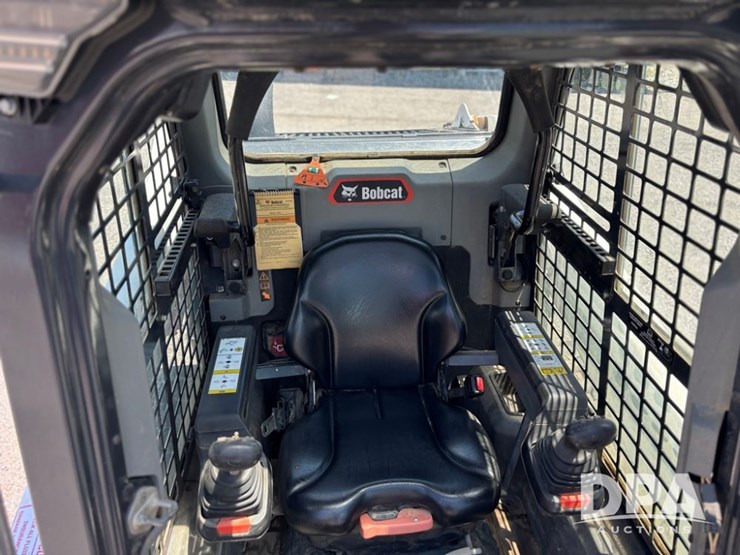 2021-bobcat-t62-image-43