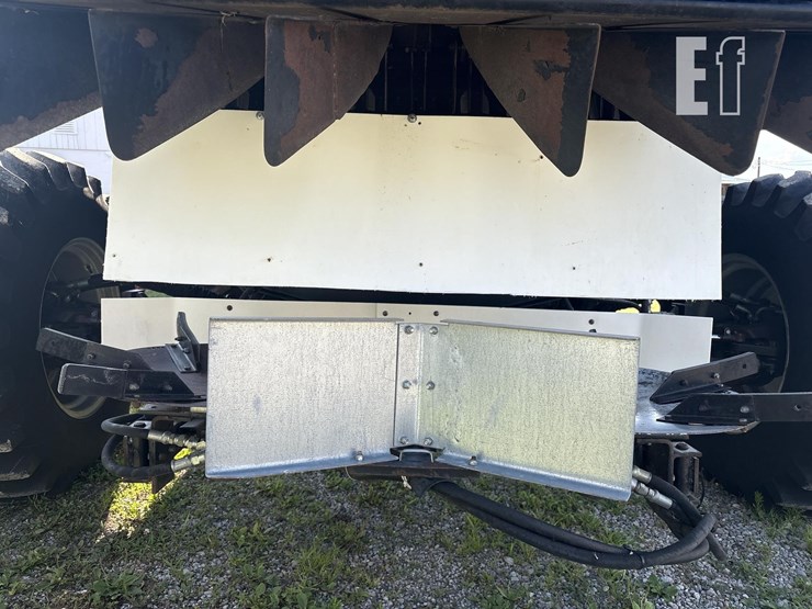 2002-massey-ferguson-8780-image-9