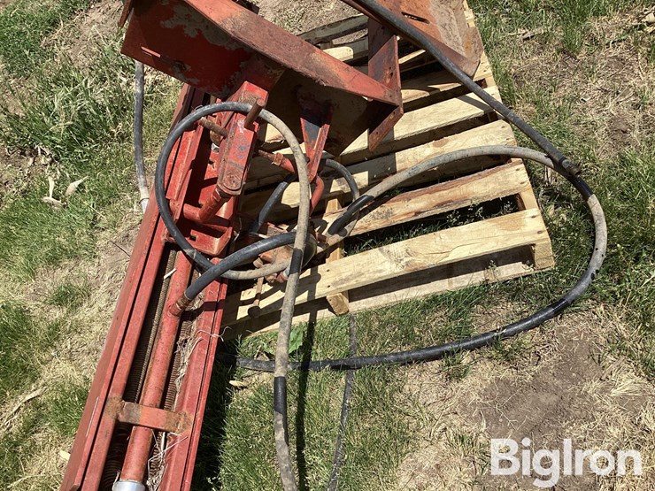 skid-steer-post-driver-image-12