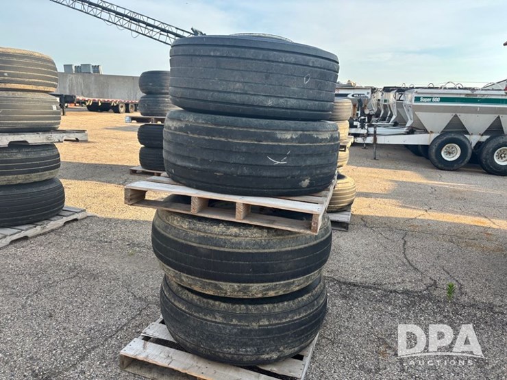 implement-tires-(dr11902)-image-5