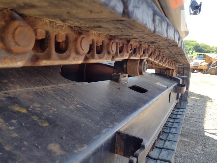 2021-hitachi-zx135us-6-image-37