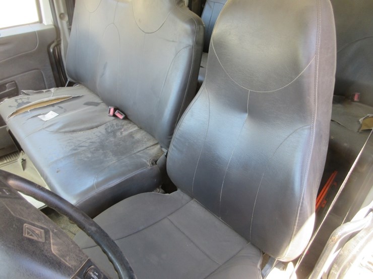 2014-international-durastar-4300-image-10