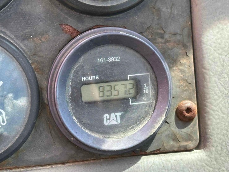 1999-caterpillar-th82-image-40
