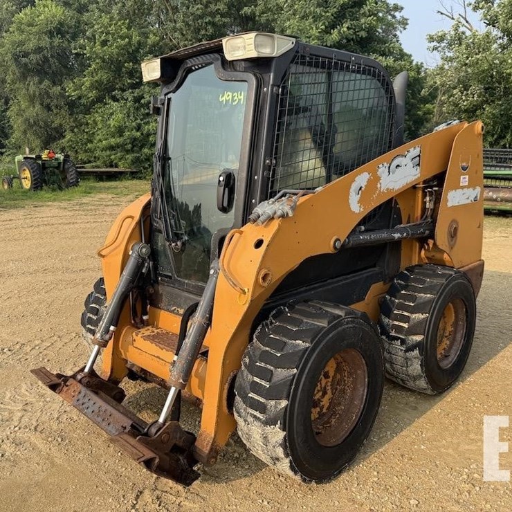 2014 CASE SR210