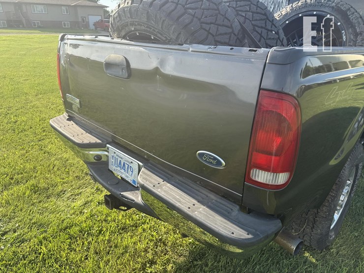 2005-ford-f350-xlt-image-31